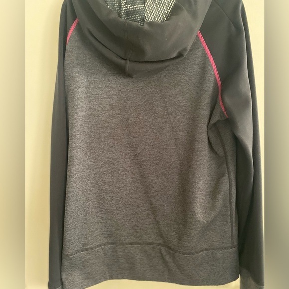 Nike Woman’s Gray Hoodie with Pink Accents - Picture 5 of 6